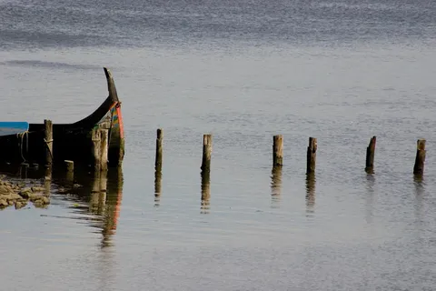 aveiro,ria de aveiro(葡萄牙),船,河,水,倒影,宁静 aveiro,ria de aveiro(葡萄牙),船,河,水,倒影,宁静