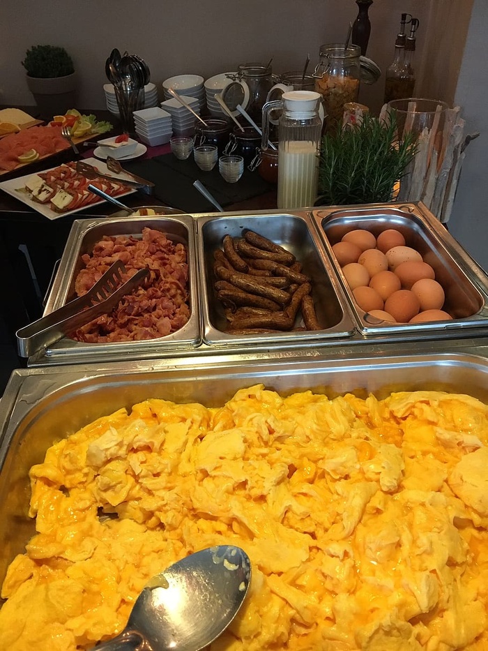 炒蛋，吃，食物，鸡蛋，早餐，美味，香肠，自助餐
