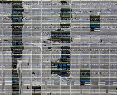 白布覆盖的建筑物 白布覆盖的建筑物
