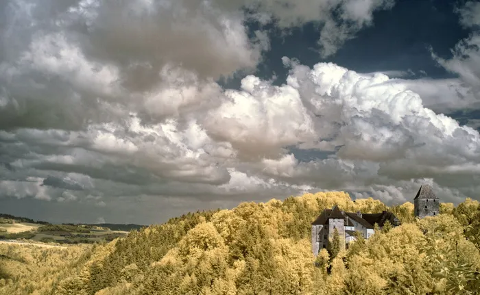 奥地利，gemeinde Vichstein，超彩色，多云，红外，城堡，晴朗，590nm