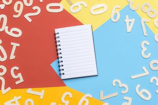 白色条纹笔记本