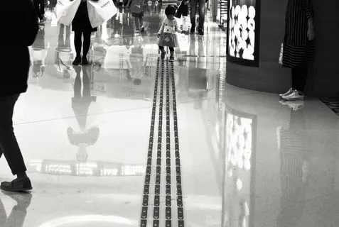 香港、西九龙、城市生活、儿童、黑白、人群、真人、低层 香港、西九龙、城市生活、儿童、黑白、人群、真人、低层