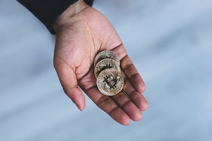 少量比特币加密货币照片