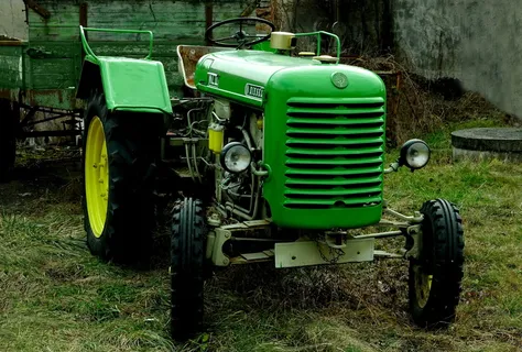 steyrer拖拉机，oldtimer，车辆，机器，电机，农业机械，旧，绿色