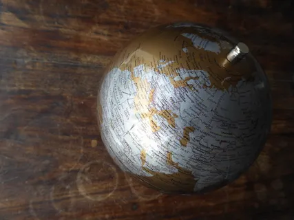 灰色,棕色,桌面地球仪,地板,世界,地图,欧洲,世界地图 灰色,棕色,桌面地球仪,地板,世界,地图,欧洲,世界地图