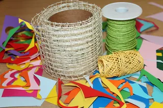 缠绕、缠结、卷起、创意游戏、碎纸、教育、容器、篮子