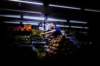 人，男人，男人，孤独，市场，杂货店，水果，蔬菜