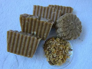 采购产品糕点，金盏花肥皂，天然肥皂，化妆品，化妆品，化妆品，金盏花，药草，万寿菊