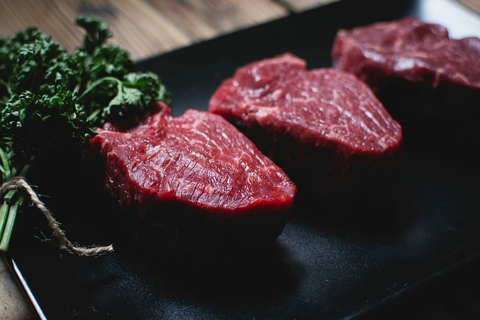 生牛排
