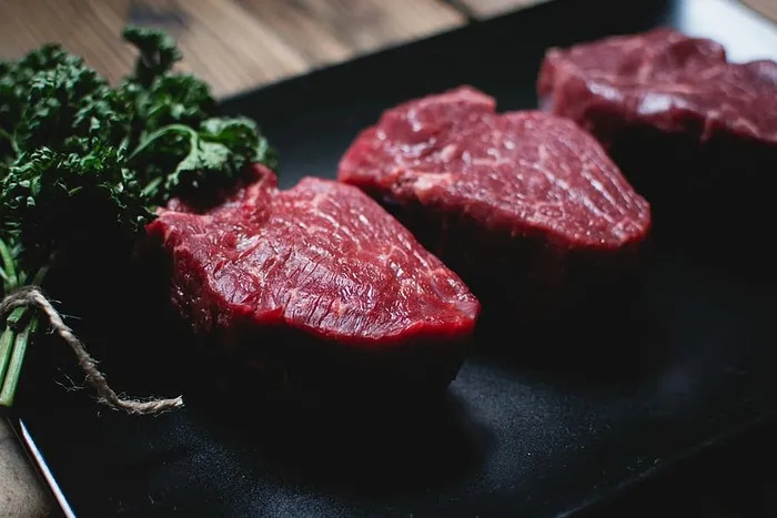 生牛排