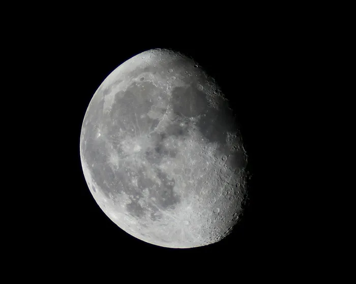 月亮、月亮、夜晚、天空、天文学、太空、月光、宇宙的照片