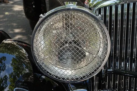 旧的，钢的，聚光灯，金属，特写，无人，白天，陆地车辆