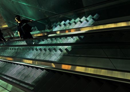 香港、湾仔、旅游、室内、城市生活、人群、街道、楼梯