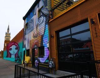 栏杆、扶手、扶手、涂鸦、艺术、绘画、壁画、墙壁