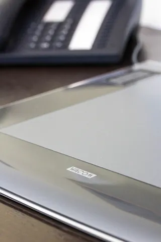 手机、图形平板电脑、办公桌、图形设计、创意、通信、文字、技术