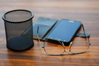 手机和眼镜
