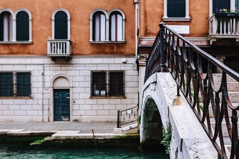 美丽多彩的意大利穆拉诺岛