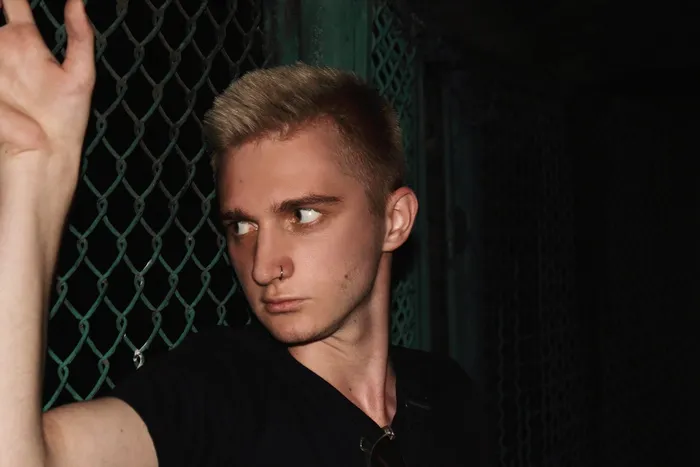 男人，男人，困惑，焦虑，保护，观看，肖像，头像