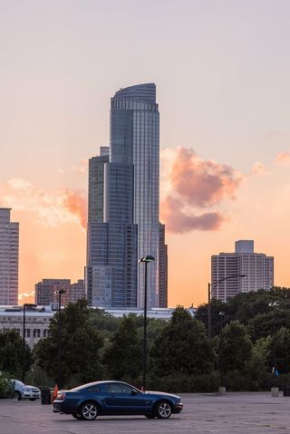 建筑、建筑物、汽车、城市、城市景观、停车场、摩天大楼、城市