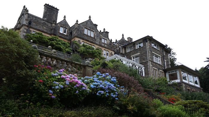 景观、天空、花卉、花园、建筑、日光、外部、草坪