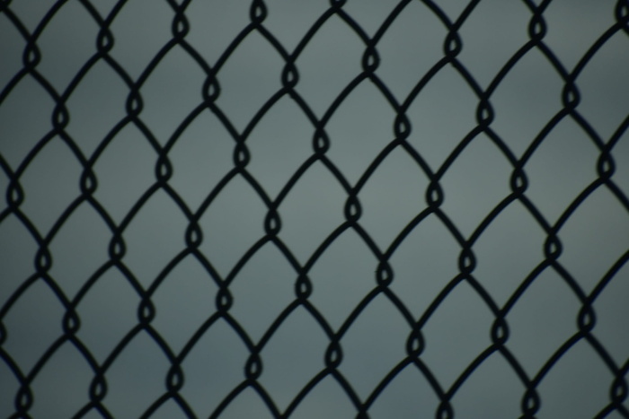 栅栏、格栅、球体、链条、轮廓、窗户、扶手、栏杆