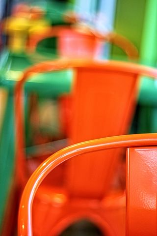 橙色和绿色椅子，橙色，绿色，椅子，节日，抽象，没有人，特写