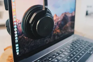 西班牙、马德里、calle de blasco de garay、macbook pro、macbook pro retina、touchbar、touchbar、bang和olufsen