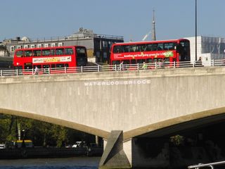 滑铁卢桥，伦敦，公共汽车，大桥，英国，红色公共汽车，游客，建筑结构