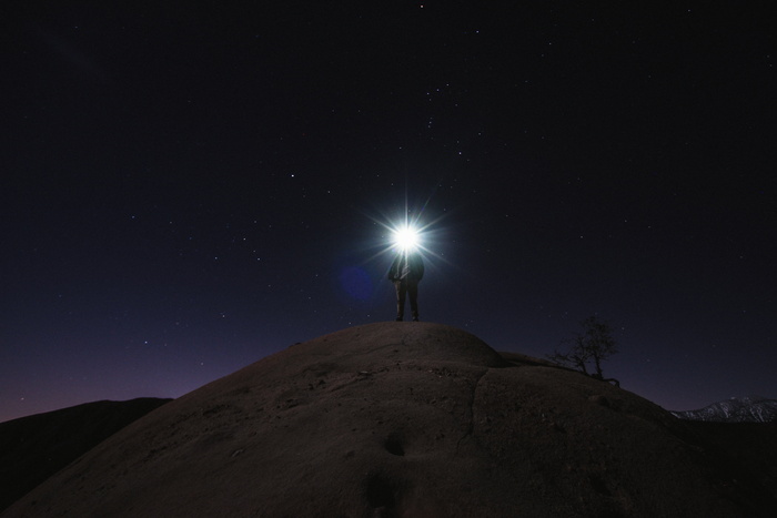 人、山、白、亮、光、夜间、自然、景观