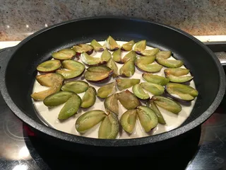 煎饼，李子，厨房，食品和饮料，室内，无人，平底锅，食物