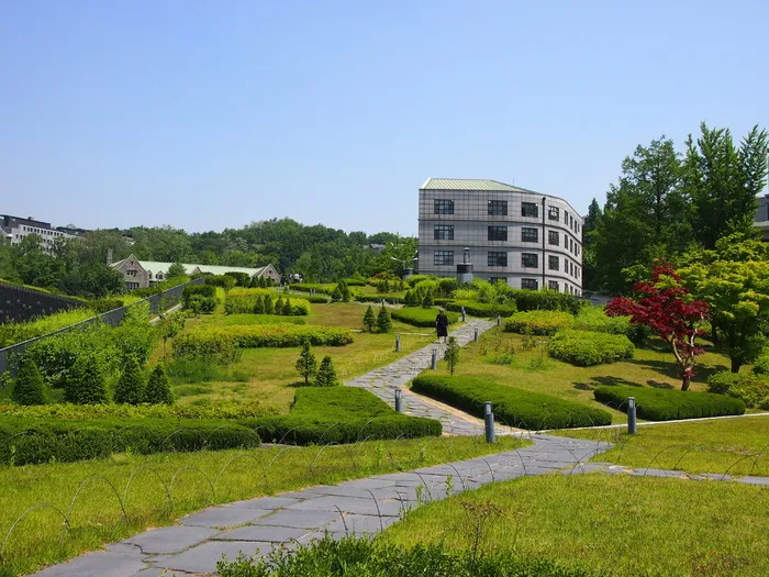 首尔梨花女子大学，梨花大学，建筑，公园，花园