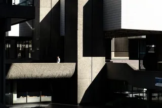 灰色混凝土露台，英国，巴比肯，伦敦，剪影，建筑，海报，拼贴