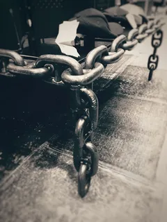 灰度摄影中的钢链 灰度摄影中的钢链