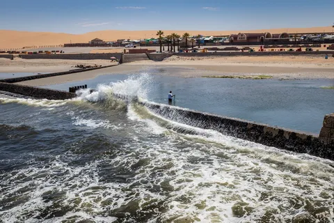 自然、水、海洋、海洋、户外、人、人、海岸线