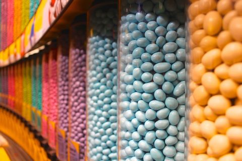 一排糖果,糖果,糖果店,巧克力,m ms,糖果,棒棒糖,商店 一排糖果,糖果,糖果店,巧克力,m ms,糖果,棒棒糖,商店