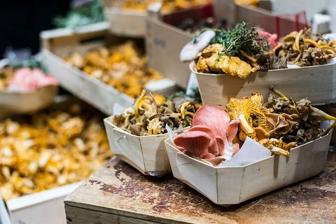 农贸市场的蘑菇