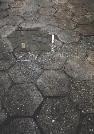 带水混凝土路面