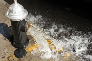 美国，纽约，曼哈顿，水，街道，消防栓，消防栓，没有人