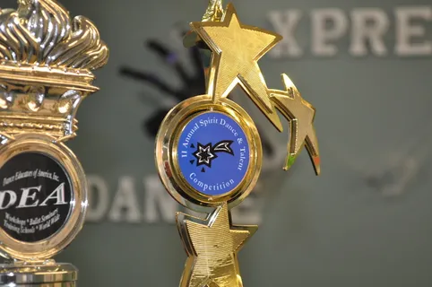 金牌3-流浪奖杯，比赛，奖项，奖杯，冠军，奖牌，符号，关注前景