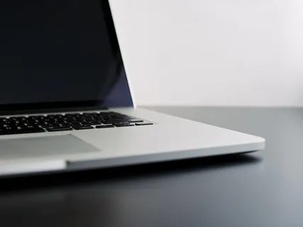 银色,黑色,笔记本电脑,笔记本电脑,电脑,macbook,科技,手机 银色,黑色,笔记本电脑,笔记本电脑,电脑,macbook,科技,手机