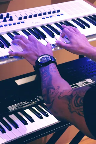 钢琴，音乐，乐器，演奏，音乐，乐器，键盘，演奏，音乐