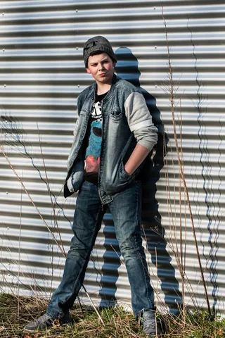 男人，leaning，g.i.，sheet，people，青少年，酷，坚强