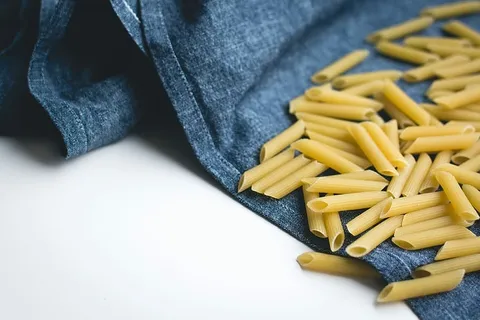 佩恩穿着蓝色亚麻布 佩恩穿着蓝色亚麻布