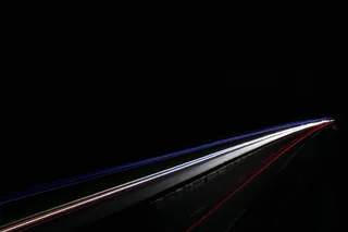 道路上行驶车辆的延时摄影