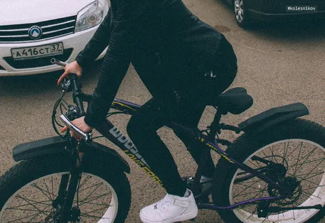 俄罗斯，驱车族，交通，交通方式，自行车，陆地车辆，一人，真人