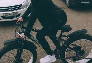 俄罗斯，驱车族，交通，交通方式，自行车，陆地车辆，一人，真人