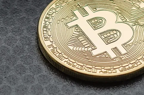 比特币、代币、黑色、表面、货币、货币、财富、金融 比特币、代币、黑色、表面、货币、货币、财富、金融
