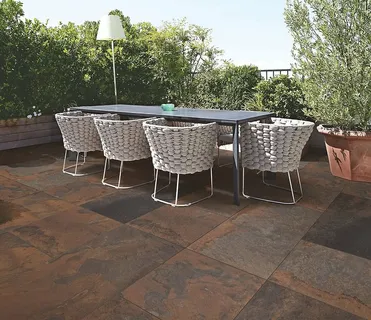 长方形、黑色、白色、柳条餐厅、套装、旁边、落地灯、瓷砖