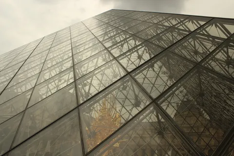 巴黎，卢浮宫博物馆，旅游，博物馆，博客，建筑，建筑结构，低角度视图