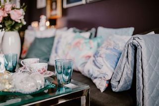 带舒适沙发的现代客厅